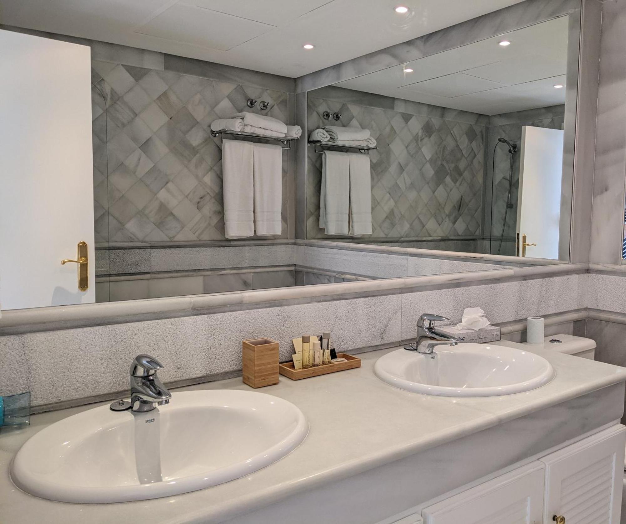 Apartemen Marina Mariola By Coral *